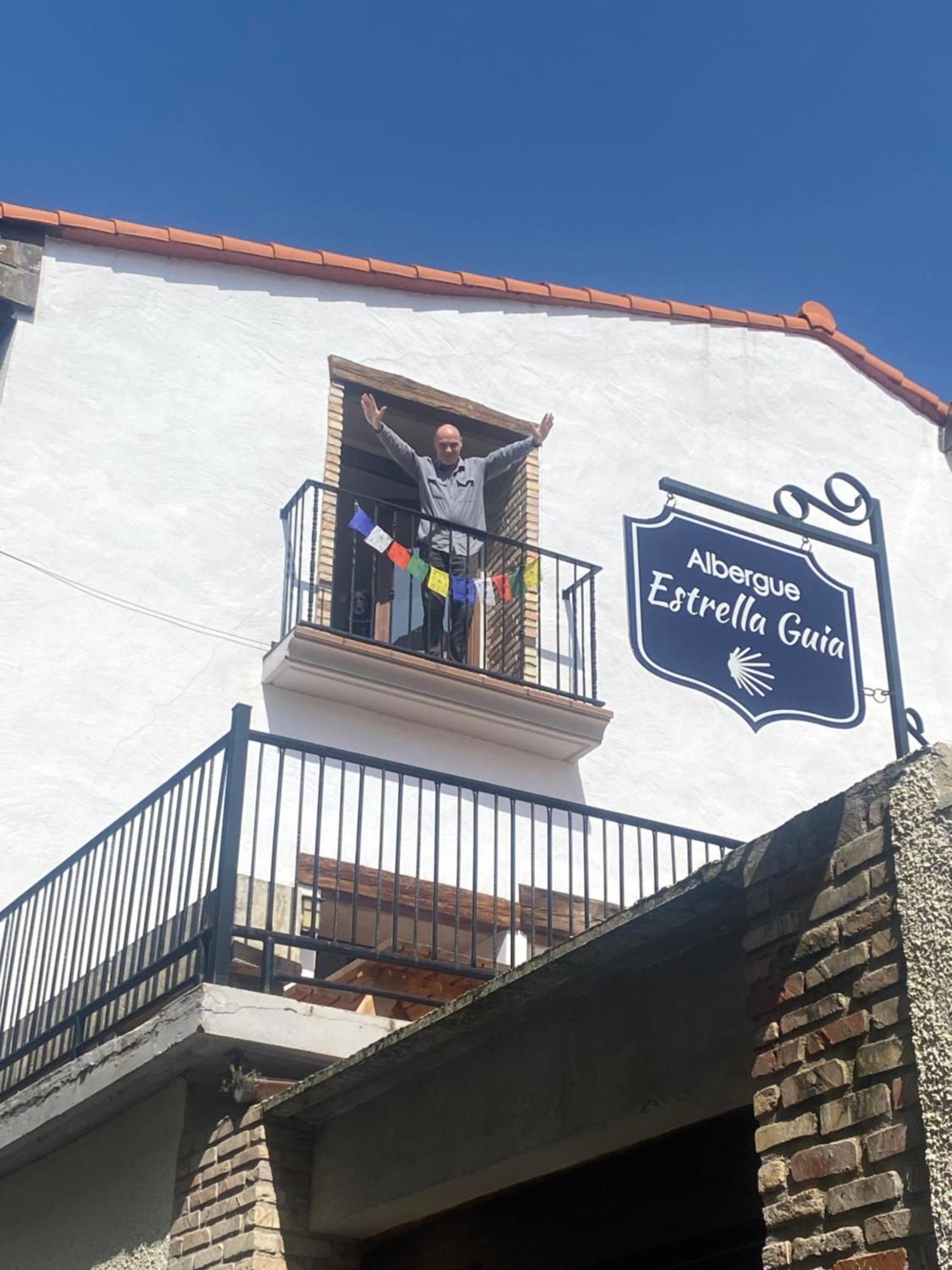Albergue Estrella Guia Puente La Reina Exterior photo