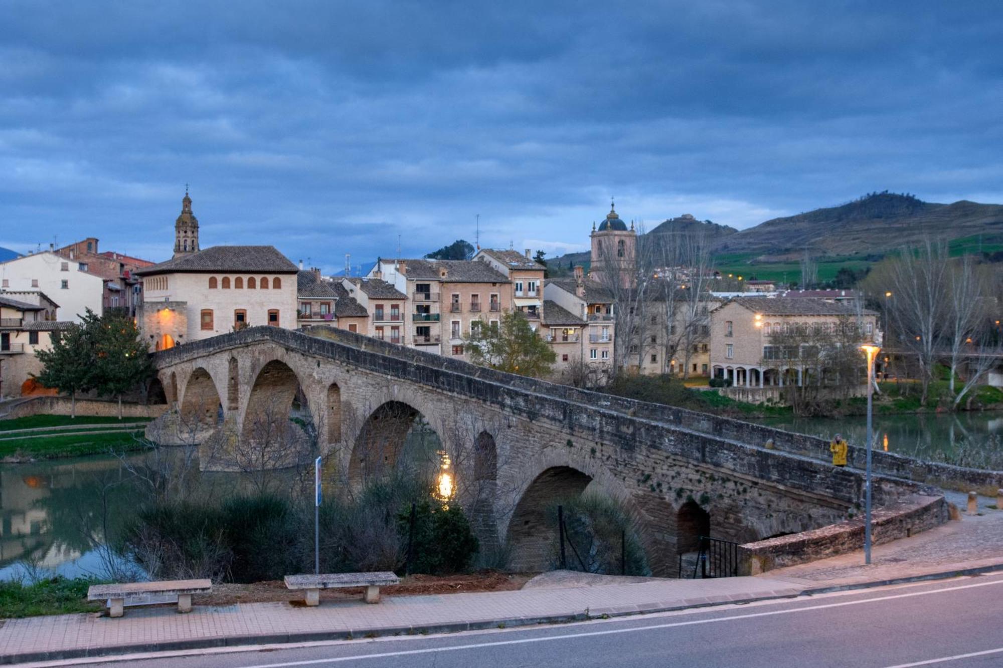Albergue Estrella Guia Puente La Reina Exterior photo